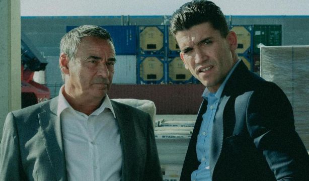 Las mejores series para engancharse este verano