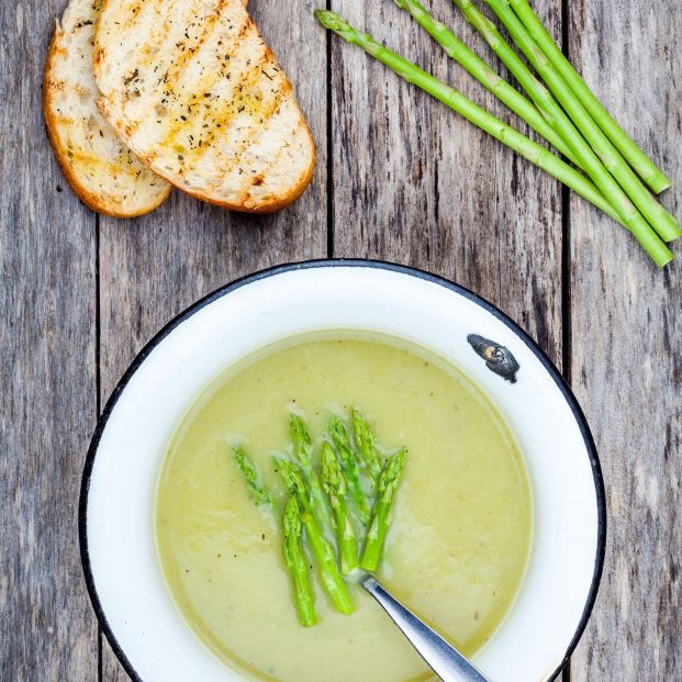 Tres recetas con espárragos verdes de temporada: dos opciones fáciles y una con estrella Michelin. Foto:bigstock