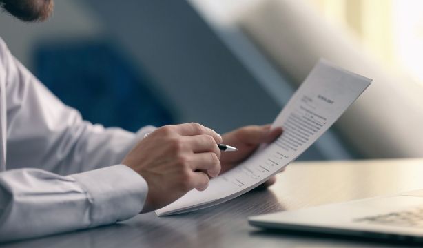 El certificado que tienes que entregar antes del 1 de noviembre para seguir cobrando el paro