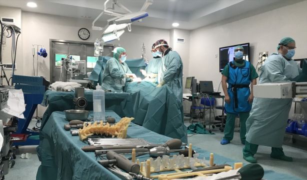 Estas son las operaciones con más tiempo de espera en la sanidad pública: hasta 102 días