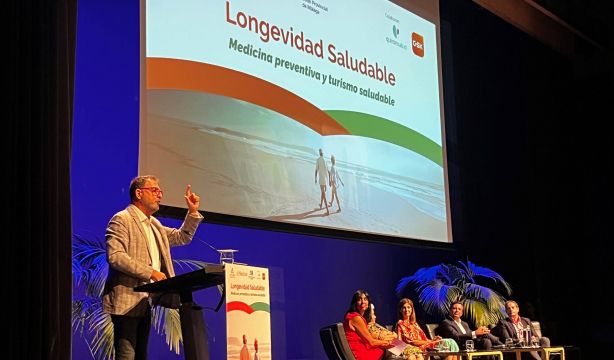 Carlos Bautista: "Los mayores de los pueblos de Málaga viven más, porque llevan hábitos saludables"