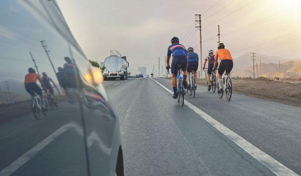 La DGT anuncia una novedad importante que afecta a la forma de adelantar a los ciclistas
