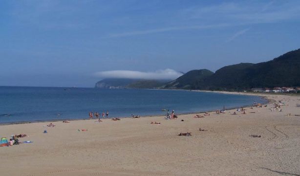 5 mejores playas para sénior en Cantabria (Turismo de Cantabria) 5 mejores playas para sénior en Cantabria (Turismo de Cantabria)