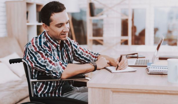 Esta es la edad máxima para que te revisen la pensión por incapacidad permanente