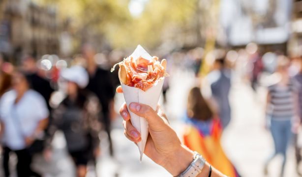 Tres ciudades españolas, entre las mejores de Europa para el turismo gastronómico (Bigstock)
