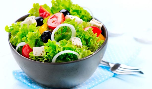 5 recetas de ensaladas para refrescar tu verano (Big Stock)