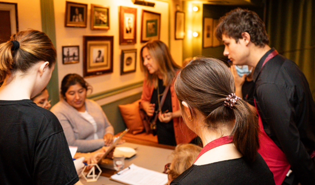 SHE Bistro, el restaurante barcelonés que preserva la memoria culinaria de los mayores (shebistro.com)