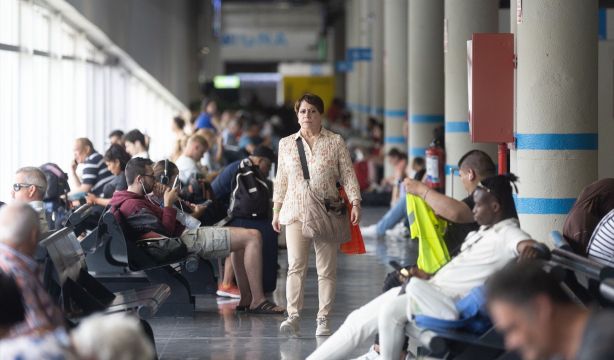 ¿Cómo hacer frente a la soledad cuando la familia se va de vacaciones? (Europa Press)