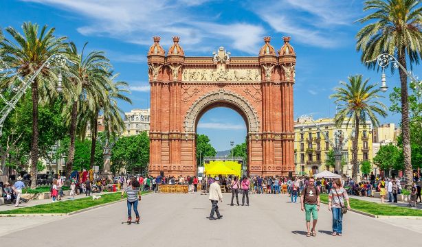 'Monocle' descubre la Barcelona innovadora con una propuesta descentralizada para el visitante