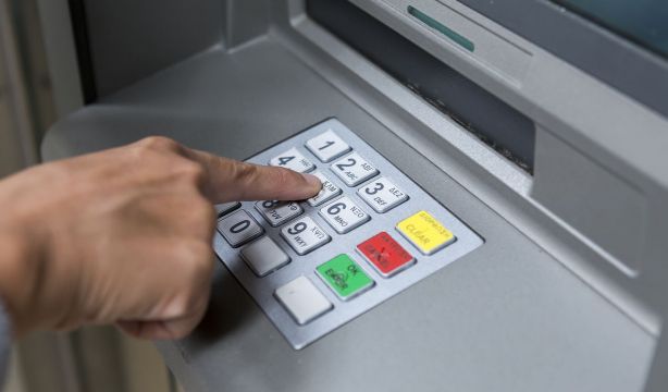 Estos son los tres mejores bancos españoles, según Forbes