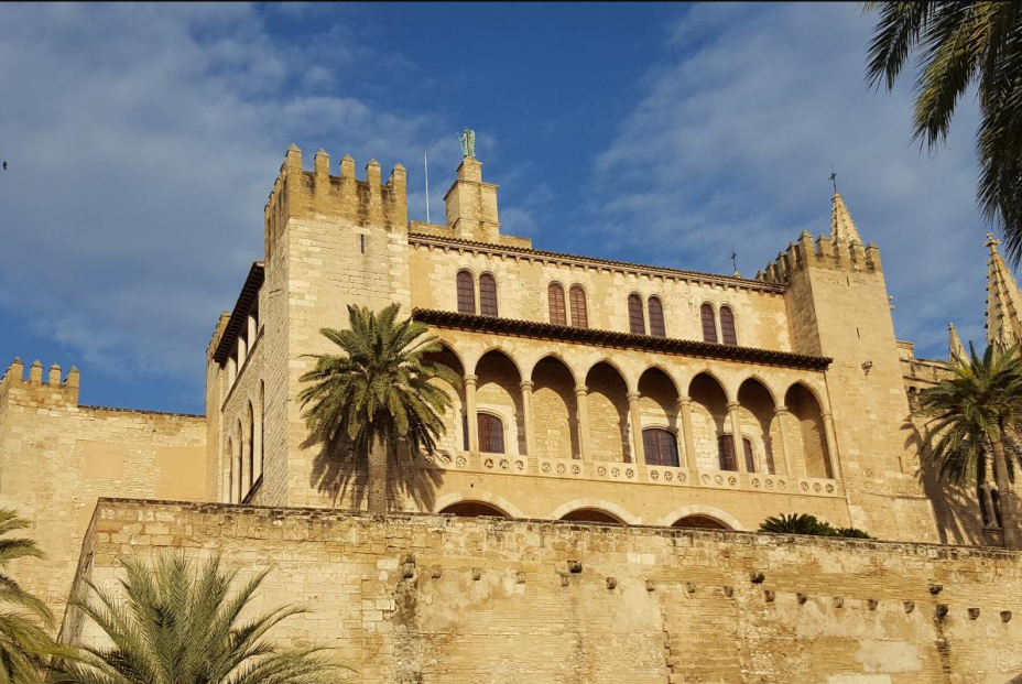 Actividades gratuitas para personas mayores en Mallorca (Patrimonio Nacional) Actividades gratuitas para personas mayores en Mallorca (Patrimonio Nacional)