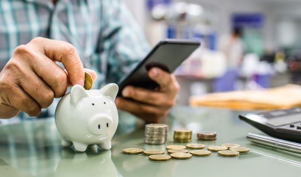 Planes de pensiones 2023: deducir el máximo de 10.000 euros no es imposible, pero casi