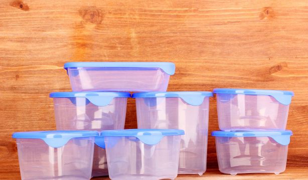 5 trucos para limpiar tus tuppers y que parezcan nuevos (BigStock)