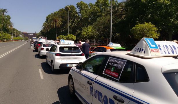 Alertan de que la espera para el examen práctico del carnet de conducir se dobla durante el verano (Europa Press)