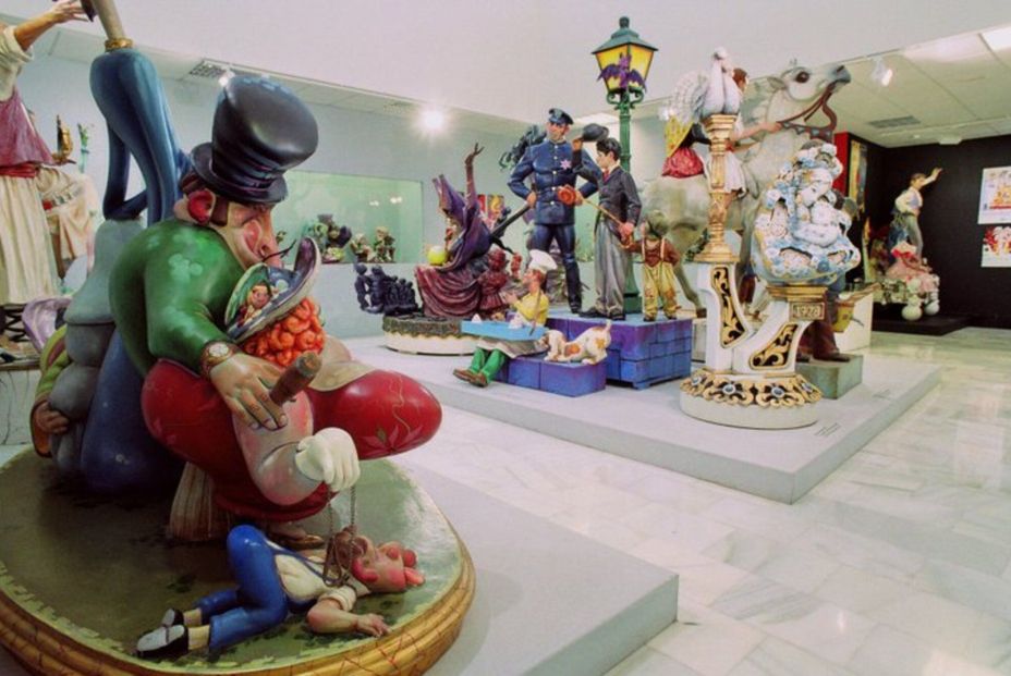 Museos gratis o con entrada reducida para personas mayores de 65 años en Alicante. museo de las hogueras.Turismo de Alicante