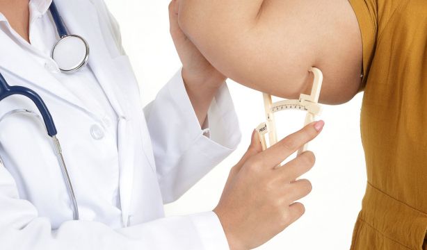 La distribución de la grasa corporal afecta el riesgo de alzhéimer o párkinson