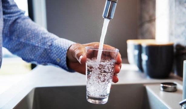 Sigue estos consejos de la OMS para cuidar tu salud frente a las altas tempraturas