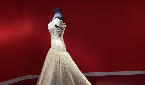 Los diseños más icónicos de Lorenzo Caprile se exponen en Madrid