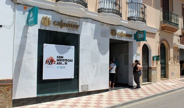 Cajamar continúa cerrando sucursales bancarias en localidades en riesgo de exclusión financiera. Foto: EuropaPress