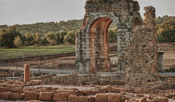 Emma Ozores, Ramoncín y Pepón Nieto llevan el Festival de Mérida al yacimiento de Cáparra