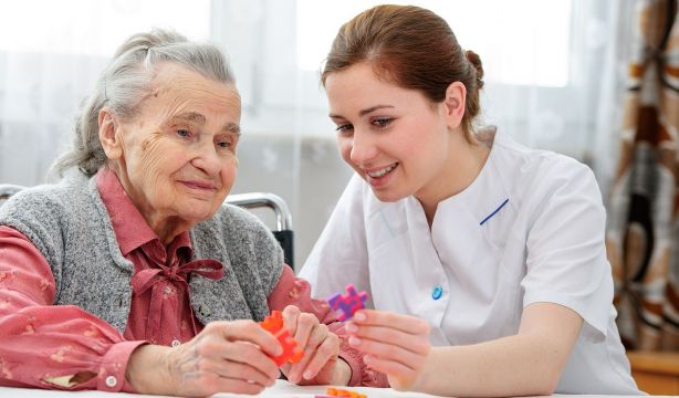 Si eliminas estos 14 factores de riesgo, podrías evitar la demencia