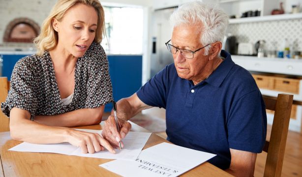Estos son los motivos por los que se puede desheredar a un hijo