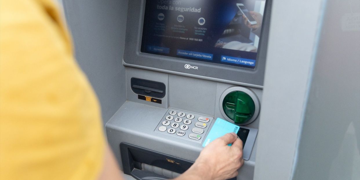 Los pagos con tarjetas 'contactless' aumentaron un 15,6% en la segunda mitad de 2023 (Europa Press)