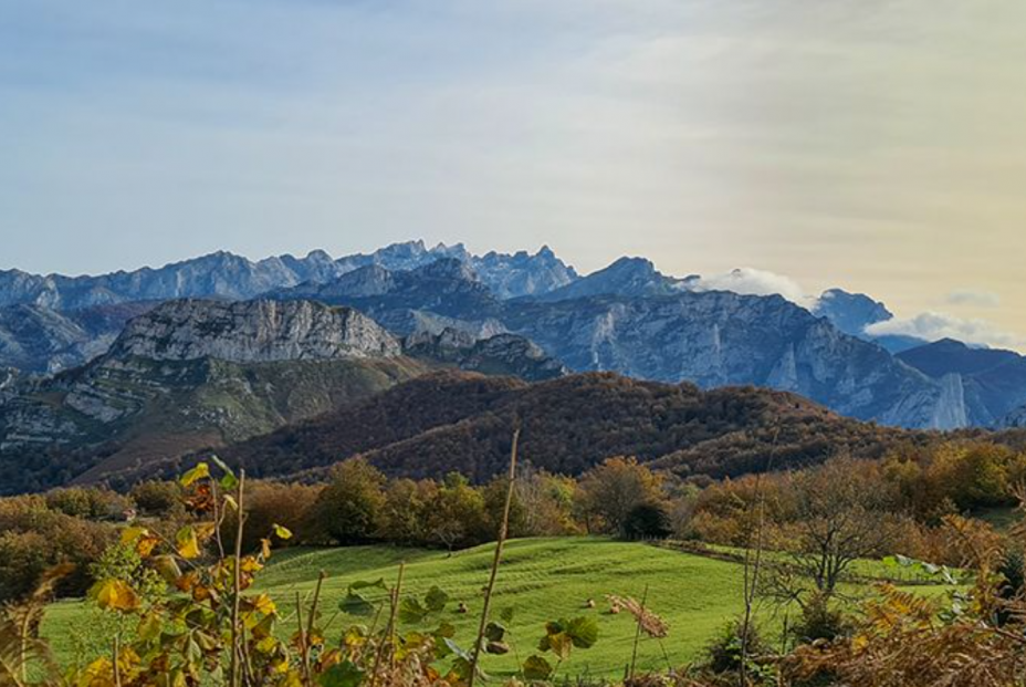 Las mejores rutas de senderismo de Asturias (Turismo Asturias) Las mejores rutas de senderismo de Asturias (Turismo Asturias)