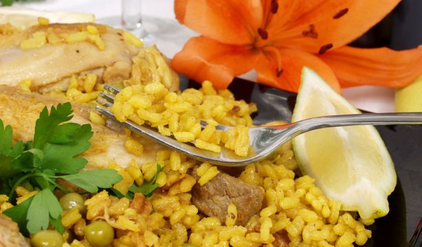 La receta tradicional de la paella valenciana según el chef José Andrés (Bigstock)