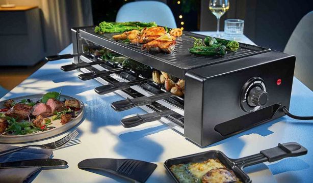 Tras el auge de la 'air fryer', este es el nuevo producto de Lidl para cocinar rápido y rico. Raclette Grill. Lidl. 