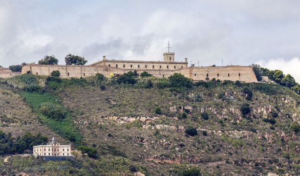 Localizan un yacimiento prehistórico a los pies de la montaña de Montjuïc de Barcelona