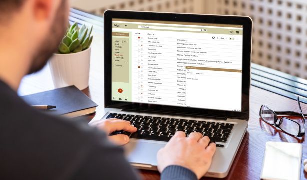 ¿Cuál es el mejor día para enviar un correo electrónico importante?