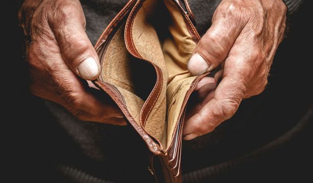 ¿Te han llamado para pedirte que devuelvas el IMV? El Defensor del Pueblo pide limitar esta medida