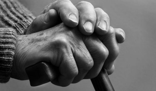 "Memorias de aldea", la exposición que homenajea a la última generación que vivió la Guerra Civil (Bigstock)