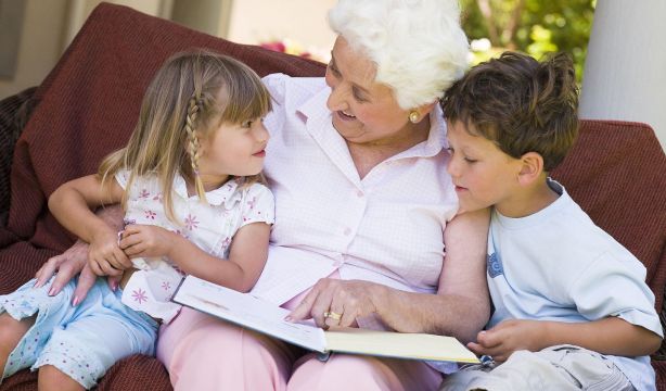 Los abuelos, el teletrabajo y los campamentos de verano, fundamentales para conciliar en verano