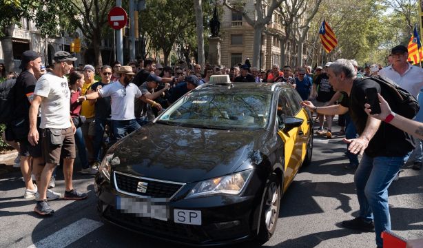 EuropaPress 6145726 taxi cogido abogado expresidente carles puigdemont gonzalo boye