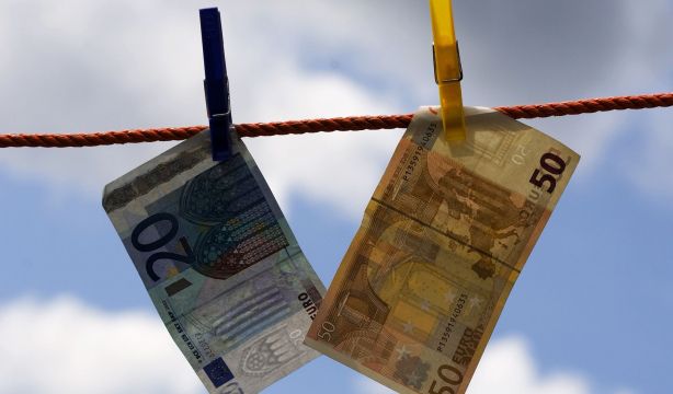 Cuidado con el bulo sobre billetes deteriorados: no perderán su valor