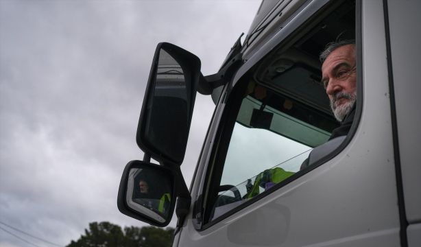 EuropaPress 2775848 camionero llamado paco llega hacer jornada trabajo area servicio cambrils