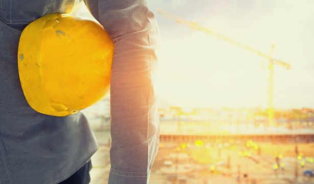 45 años trabajando, dado de alta, y sin poder jubilarme