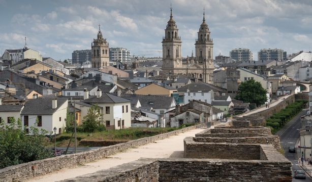 Actividades gratuitas para personas mayores en Lugo (Bigstock)