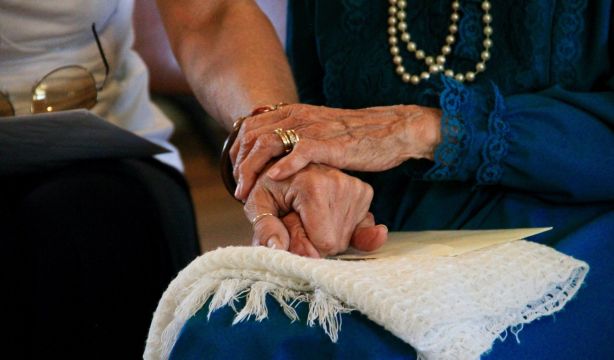 Patronal y sindicatos se unen para crear un Observatorio Andaluz del Servicio de Ayuda a Domicilio