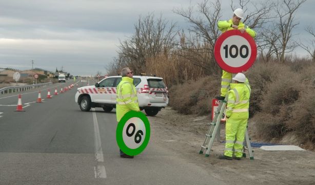¿Qué significa la nueva señal circular verde que ha instalado la DGT en las carreteras?