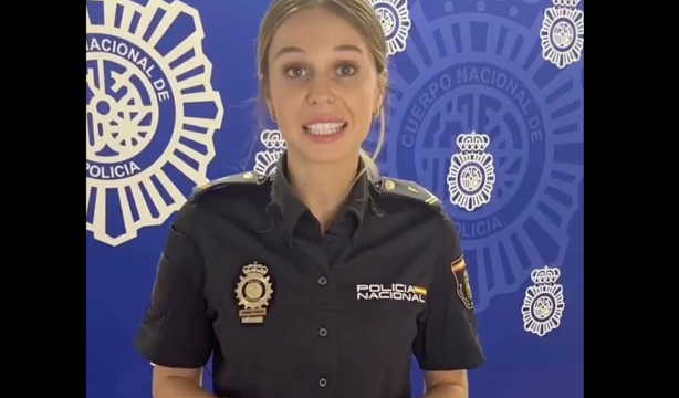 Aviso de la Policía: cuidado si te piden el DNI para reservar un hotel o apartamento