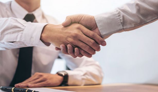 ¿Hay que pagar por trasladar tu cuenta a otro banco? (Bigstock)