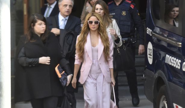 Shakira acusa a Hacienda de "prejuicios machistas" y querer "quemarla en la hoguera"