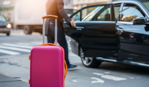 Estos son los aeropuertos de España más baratos y más caros para aparcar (Bigstock)