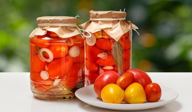 El truco del chef José Andrés para conservar los tomates durante todo el año