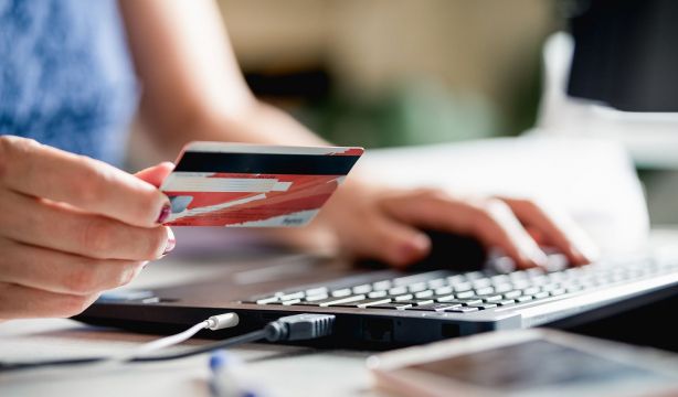 ¿Qué es el derecho de desistimiento?: cómo actuar para cancelar tu contrato bancario o de seguro