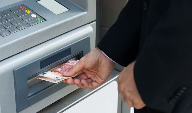 El Banco de España advierte sobre los créditos rápidos: "Han de devolverse en muy poco tiempo"