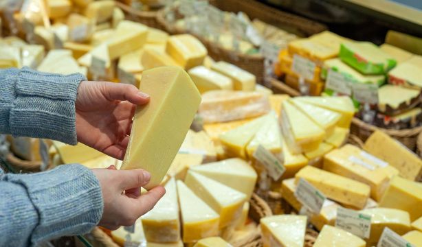El truco para que el queso duro vuelva a parecer recién comprado